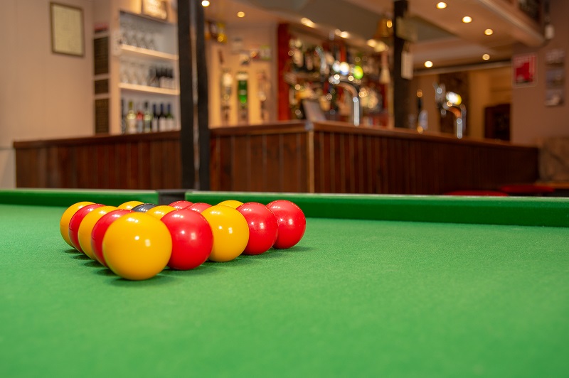 pool table and bar, Kings Arms, Hartland.jpg